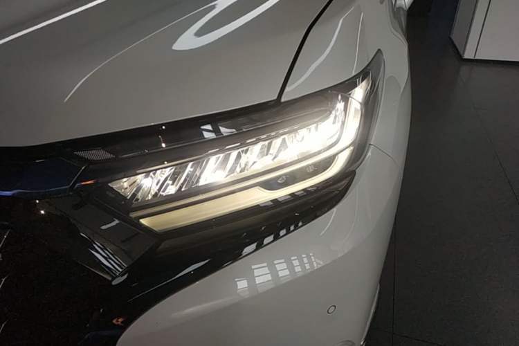 Used Honda Elysion 2022 2.0L eHEV Luxury Edition Left Front Headlight