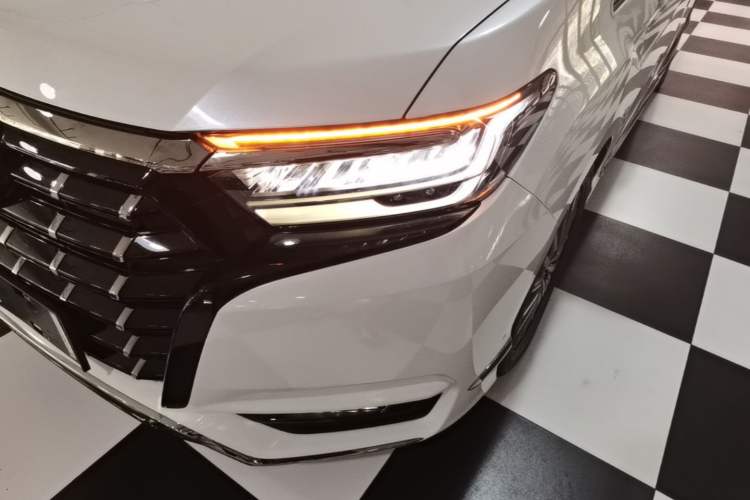 Used Honda Elysion 2022 2.0L eHEV Luxury Edition Left Front Headlight