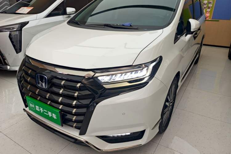 Used Honda Elysion 2022 2.0L eHEV Prestige Edition Left Front Headlight