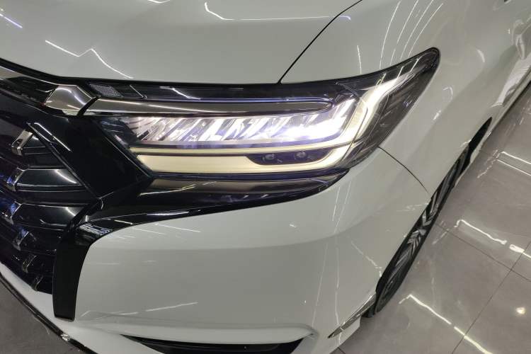 Used Honda Elysion 2022 2.0L eHEV Luxury First Edition Left Front Headlight