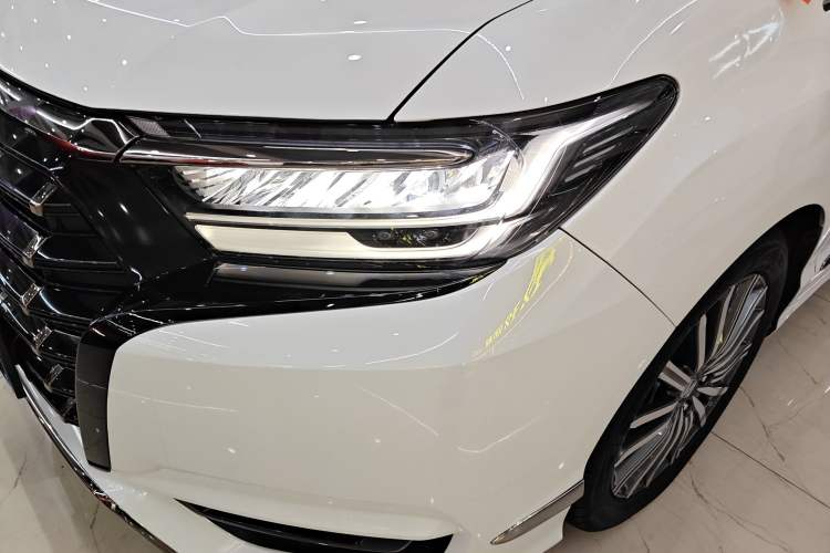 Used Honda Elysion 2022 2.0L eHEV Luxury Edition Left Front Headlight