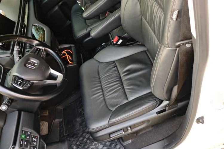 Used Honda Elysion 2022 2.0L eHEV Luxury Edition Left Front Seat