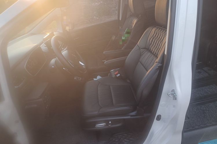 Used Honda Elysion 2022 2.0L eHEV Luxury Edition Left Front Seat