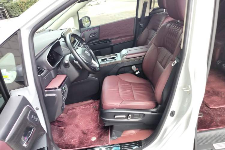 Used Honda Elysion 2022 2.0L eHEV Prestige Edition Left Front Seat