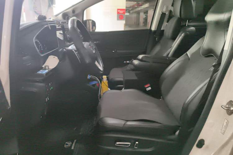 Used Honda Elysion 2022 2.0L eHEV Prestige Edition Left Front Seat