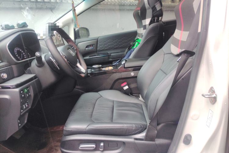 Used Honda Elysion 2022 2.0L eHEV Luxury Edition Left Front Seat