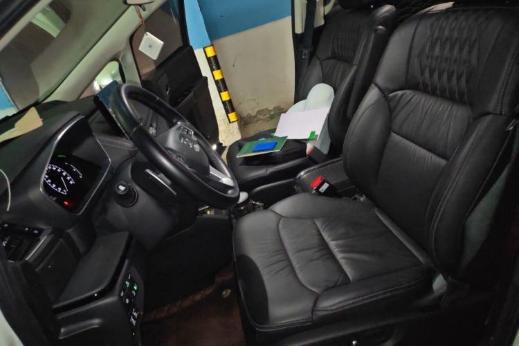 Used Honda Elysion 2022 2.0L eHEV Luxury First Edition Left Front Seat