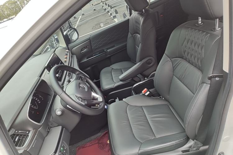 Used Honda Elysion 2022 2.0L eHEV Luxury First Edition Left Front Seat