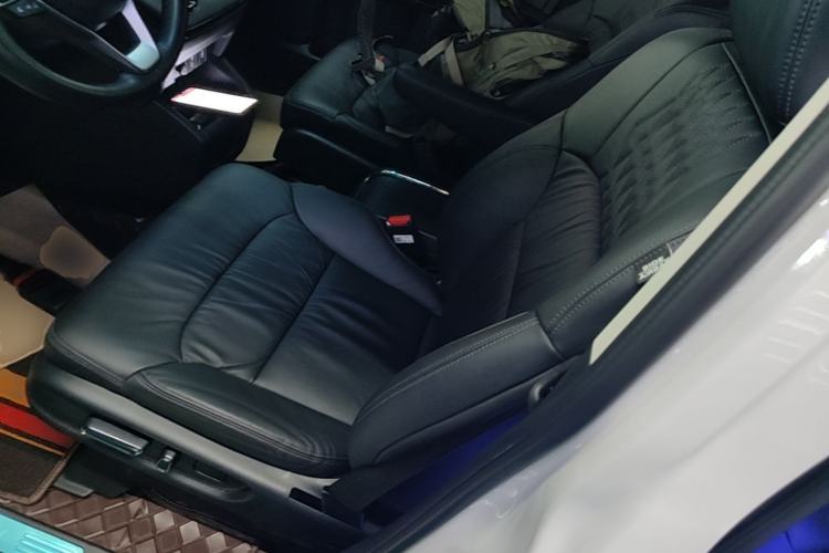Used Honda Elysion 2022 2.0L eHEV Luxury Edition Left Front Seat