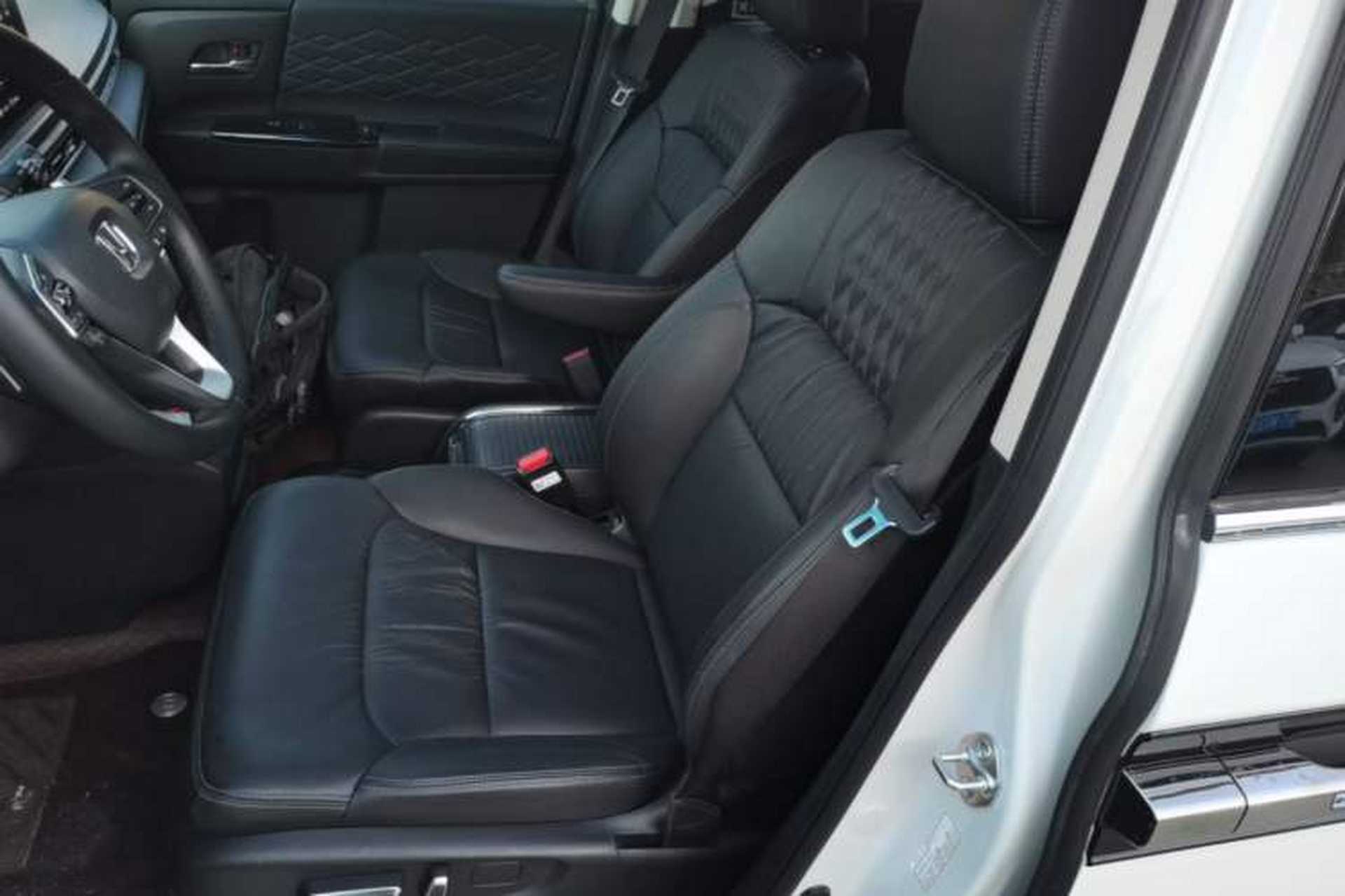 Used Honda Elysion 2022 2.0L eHEV Luxury First Edition Left Front Seat