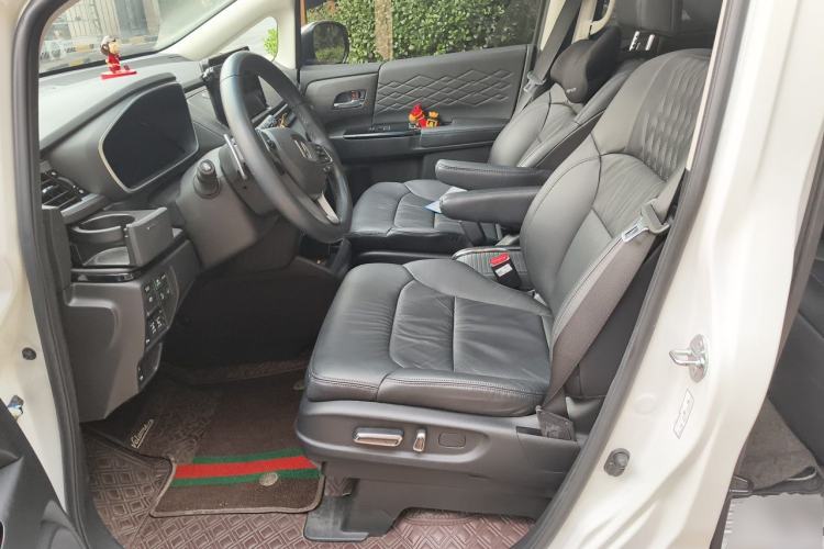 Used Honda Elysion 2022 2.0L eHEV Luxury Edition Left Front Seat