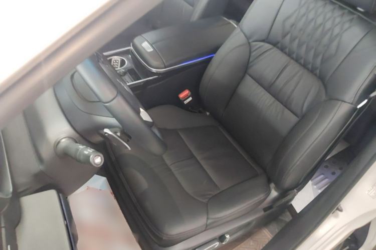 Used Honda Elysion 2022 2.0L eHEV Luxury Edition Left Front Seat