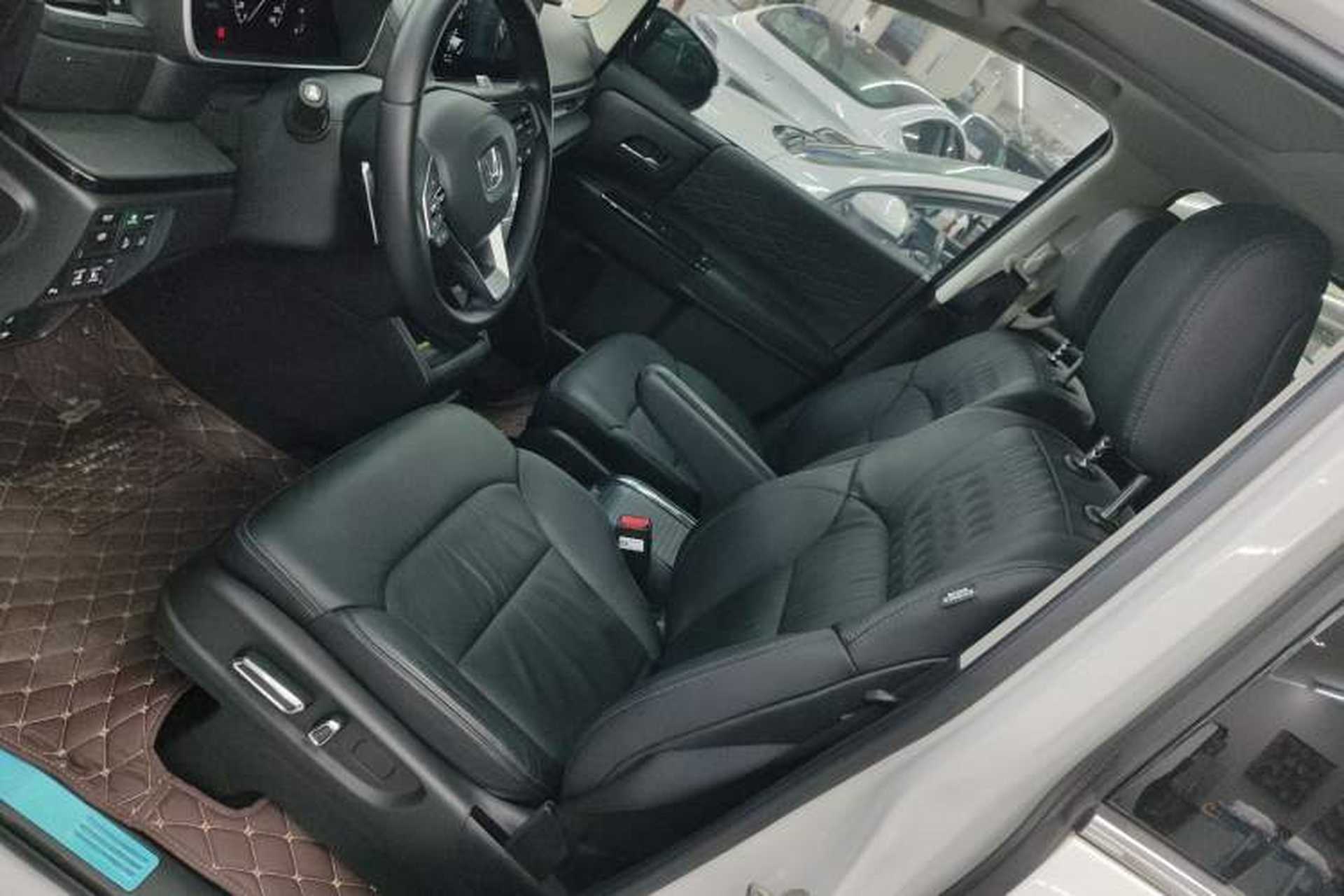 Used Honda Elysion 2022 2.0L eHEV Luxury First Edition Left Front Seat