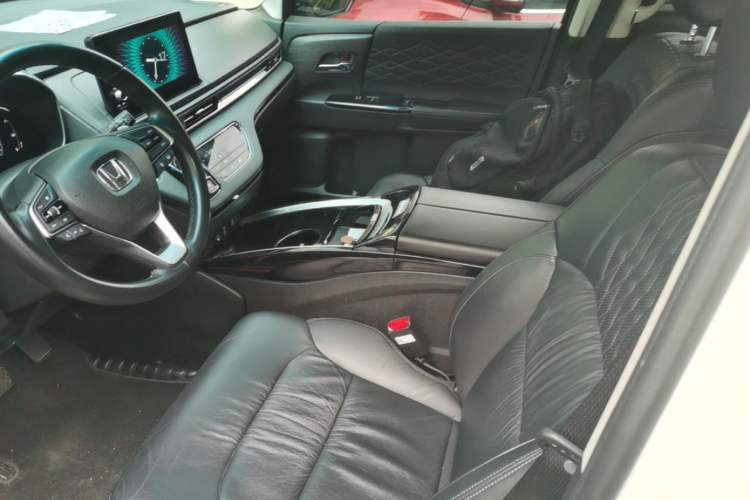 Used Honda Elysion 2022 2.0L eHEV Luxury Edition Left Front Seat