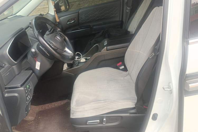 Used Honda Elysion 2022 2.0L eHEV Luxury Edition Left Front Seat