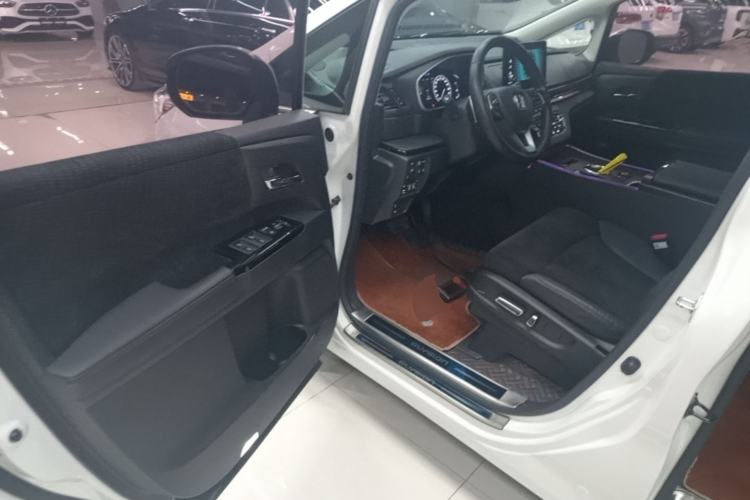 Used Honda Elysion 2022 2.0L eHEV Comfort Version Left Front Seat