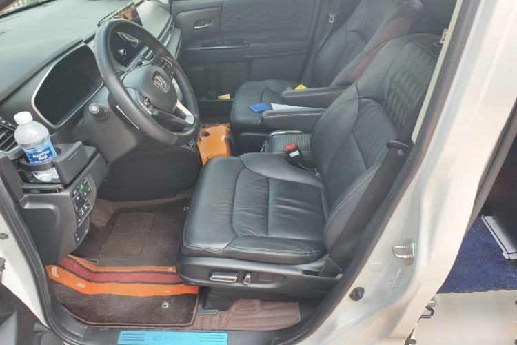 Used Honda Elysion 2022 2.0L eHEV Luxury Edition Left Front Seat