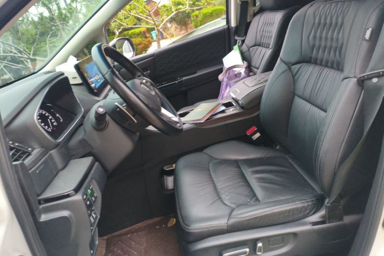 Used Honda Elysion 2022 2.0L eHEV Luxury First Edition Left Front Seat