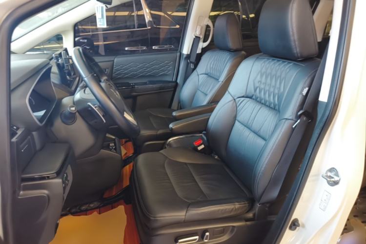 Used Honda Elysion 2022 2.0L eHEV Luxury First Edition Left Front Seat
