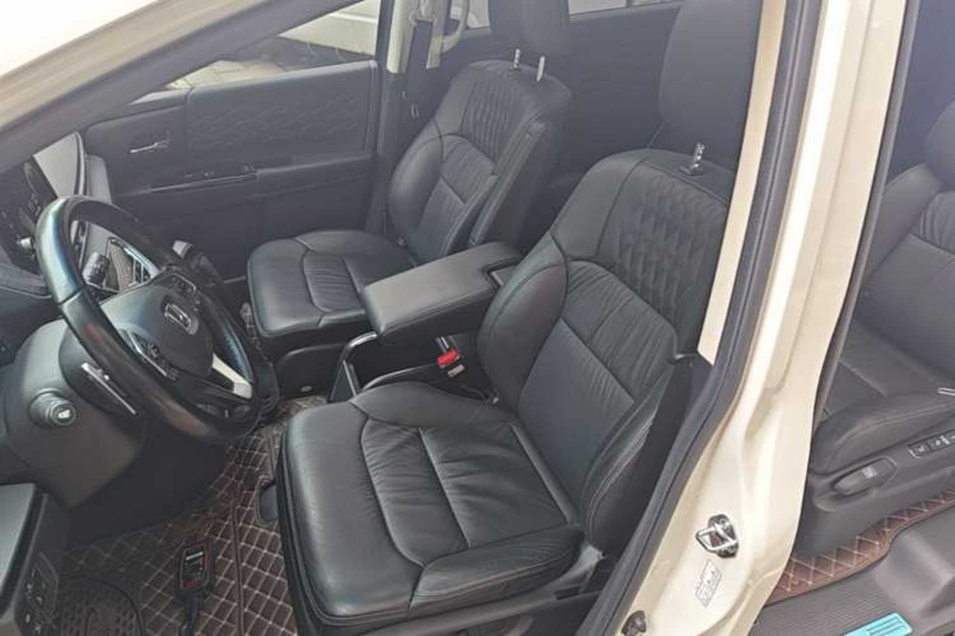 Used Honda Elysion 2022 2.0L eHEV Prestige Edition Left Front Seat