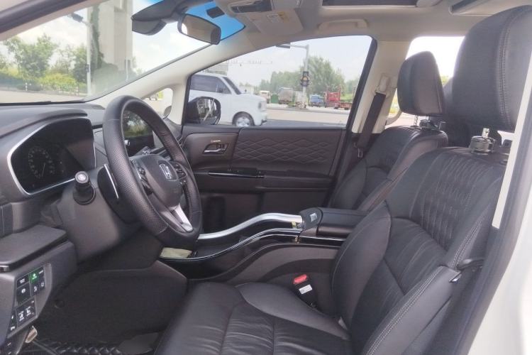 Used Honda Elysion 2022 2.0L eHEV Luxury Edition Left Front Seat