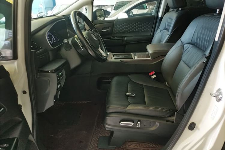 Used Honda Elysion 2022 2.0L eHEV Luxury First Edition Left Front Seat