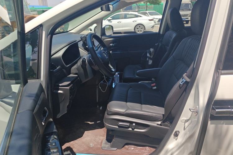 Used Honda Elysion 2022 2.0L eHEV Luxury First Edition Left Front Seat