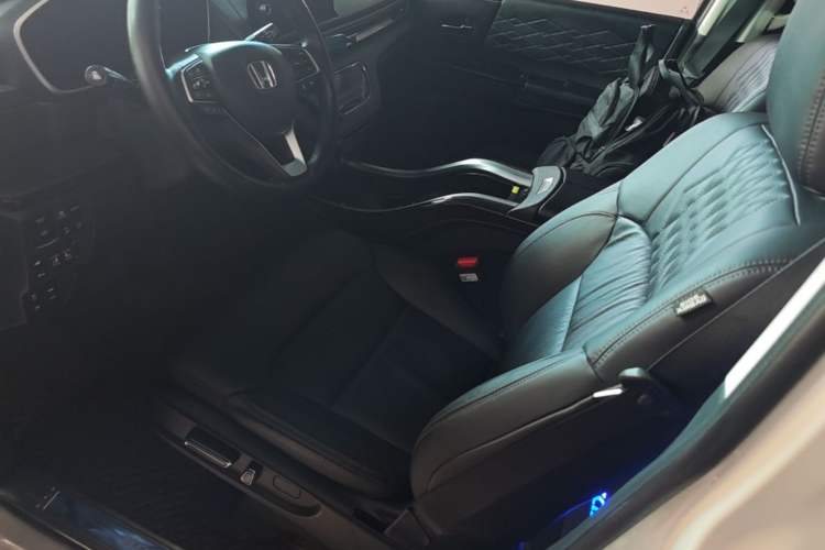 Used Honda Elysion 2022 2.0L eHEV Luxury First Edition Left Front Seat