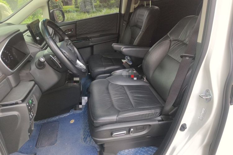 Used Honda Elysion 2022 2.0L eHEV Luxury Edition Left Front Seat