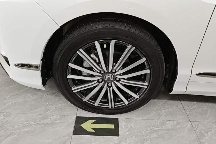 Used Honda Elysion 2022 2.0L eHEV Luxury Edition Left Front Wheel Hub