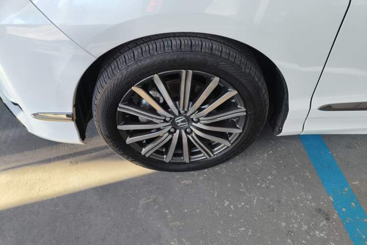Used Honda Elysion 2022 2.0L eHEV Luxury Edition Left Front Wheel Hub