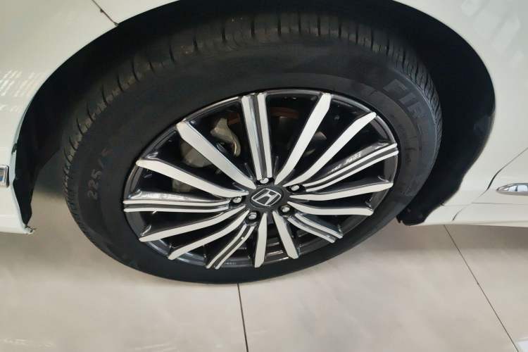 Used Honda Elysion 2022 2.0L eHEV Luxury Edition Left Front Wheel Hub