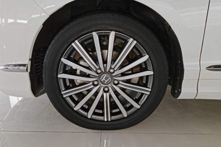 Used Honda Elysion 2022 2.0L eHEV Luxury Edition Left Front Wheel Hub