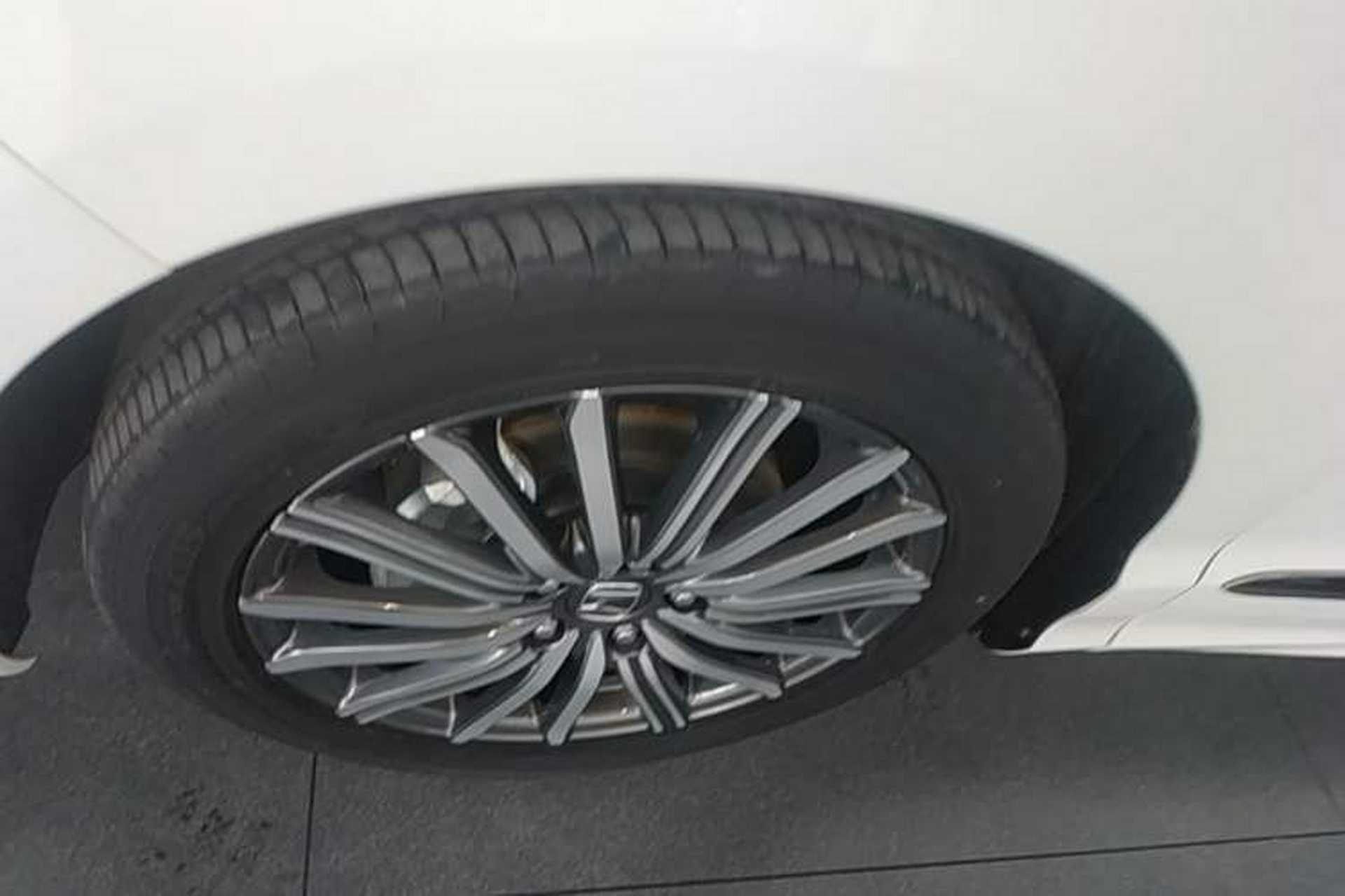 Used Honda Elysion 2022 2.0L eHEV Luxury Edition Left Front Wheel Hub
