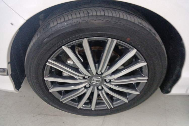 Used Honda Elysion 2022 2.0L eHEV Prestige Edition Left Front Wheel Hub