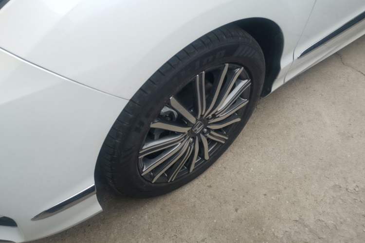Used Honda Elysion 2022 2.0L eHEV Luxury Edition Left Front Wheel Hub