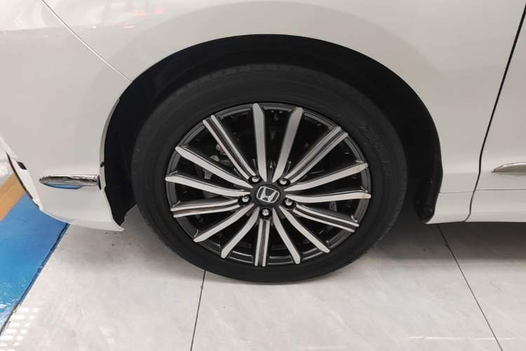 Used Honda Elysion 2022 2.0L eHEV Luxury Edition Left Front Wheel Hub