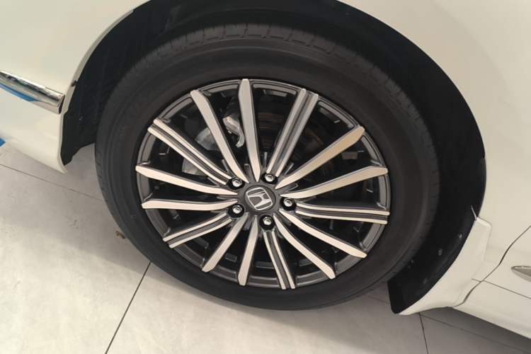 Used Honda Elysion 2022 2.0L eHEV Luxury Edition Left Front Wheel Hub