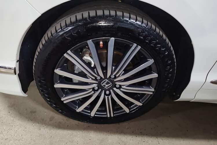 Used Honda Elysion 2022 2.0L eHEV Luxury Edition Left Front Wheel Hub
