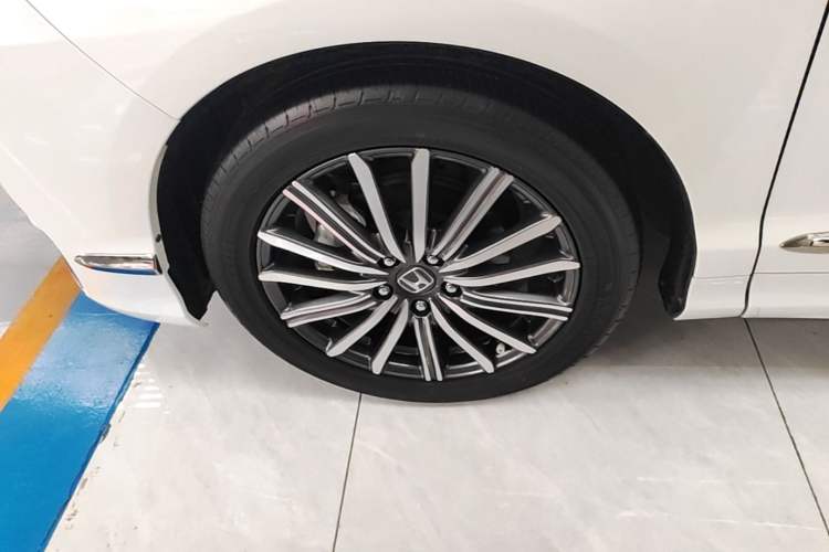 Used Honda Elysion 2022 2.0L eHEV Luxury Edition Left Front Wheel Hub