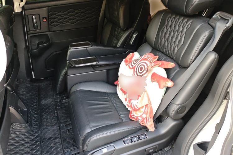 Used Honda Elysion 2022 2.0L eHEV Luxury Edition Left Rear Seat