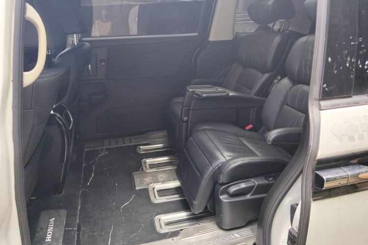 Used Honda Elysion 2022 2.0L eHEV Luxury Edition Left Rear Seat