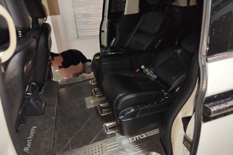 Used Honda Elysion 2022 2.0L eHEV Luxury First Edition Left Rear Seat