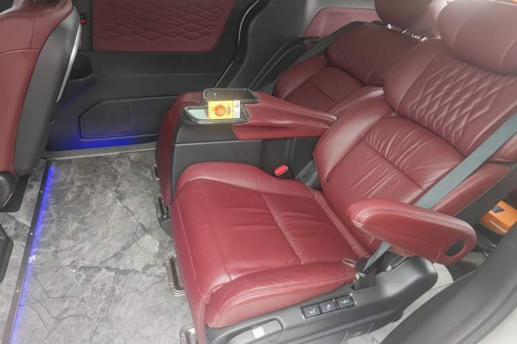 Used Honda Elysion 2022 2.0L eHEV Prestige Edition Left Rear Seat