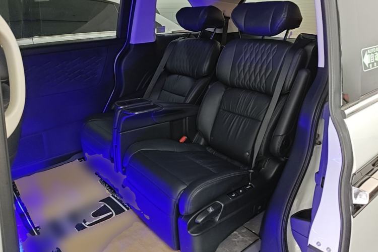 Used Honda Elysion 2022 2.0L eHEV Luxury Edition Left Rear Seat