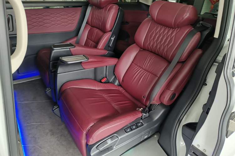 Used Honda Elysion 2022 2.0L eHEV Prestige Edition Left Rear Seat