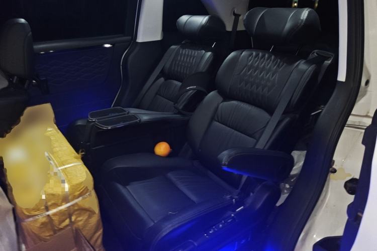 Used Honda Elysion 2022 2.0L eHEV Luxury Edition Left Rear Seat
