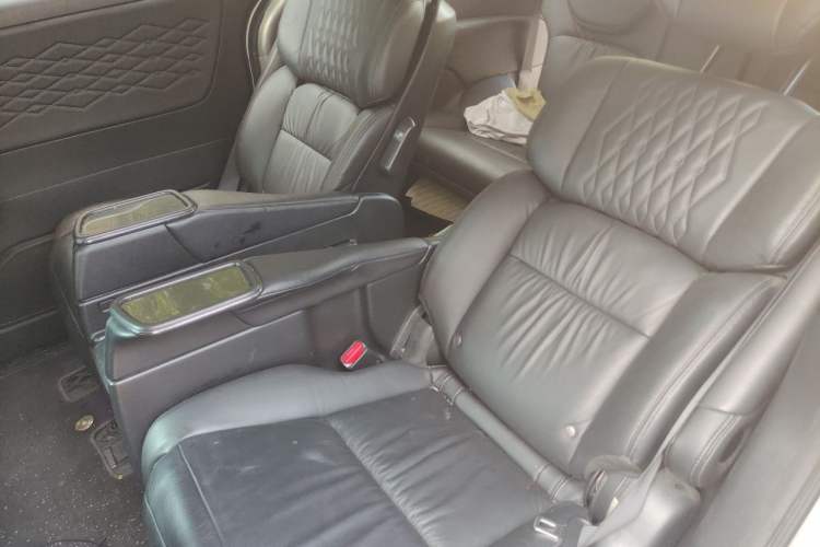 Used Honda Elysion 2022 2.0L eHEV Luxury Edition Left Rear Seat