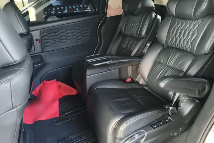 Used Honda Elysion 2022 2.0L eHEV Luxury Edition Left Rear Seat