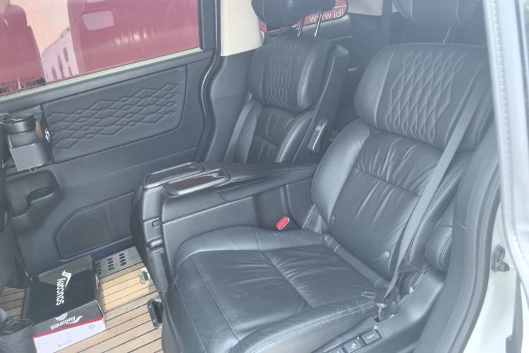 Used Honda Elysion 2022 2.0L eHEV Luxury Edition Left Rear Seat